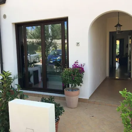 Esmie Exclusive Development Zambrone